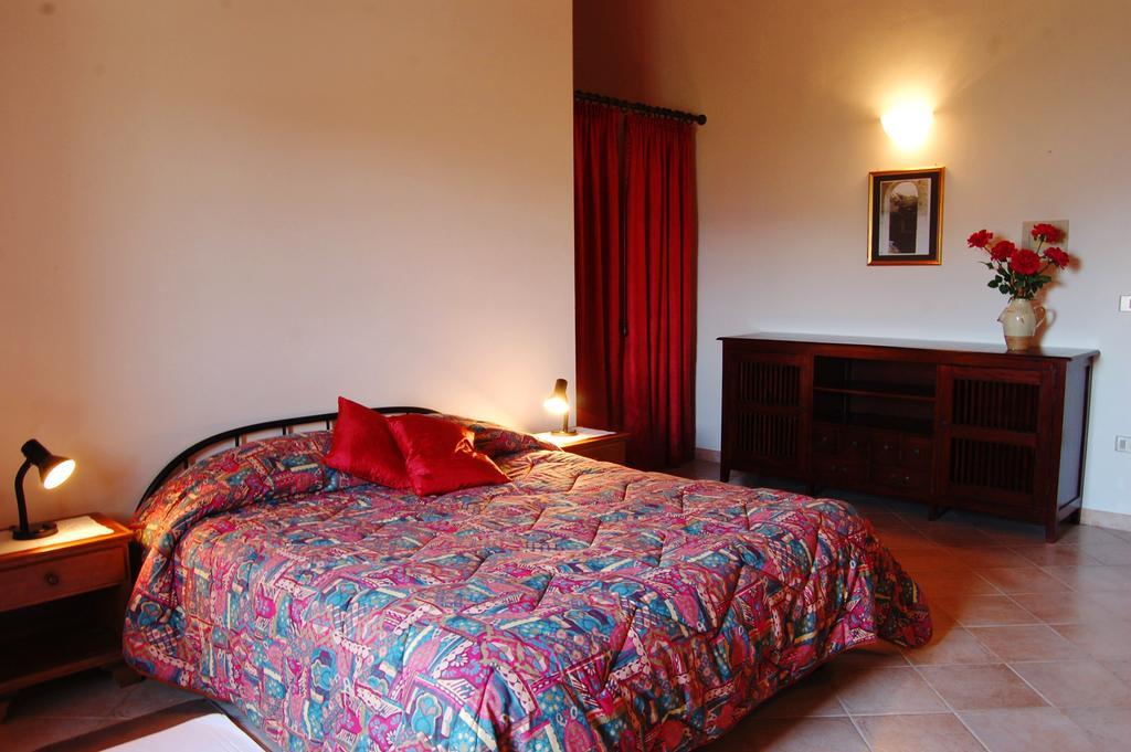 Le Valli Aparthotel Pomarance Rum bild
