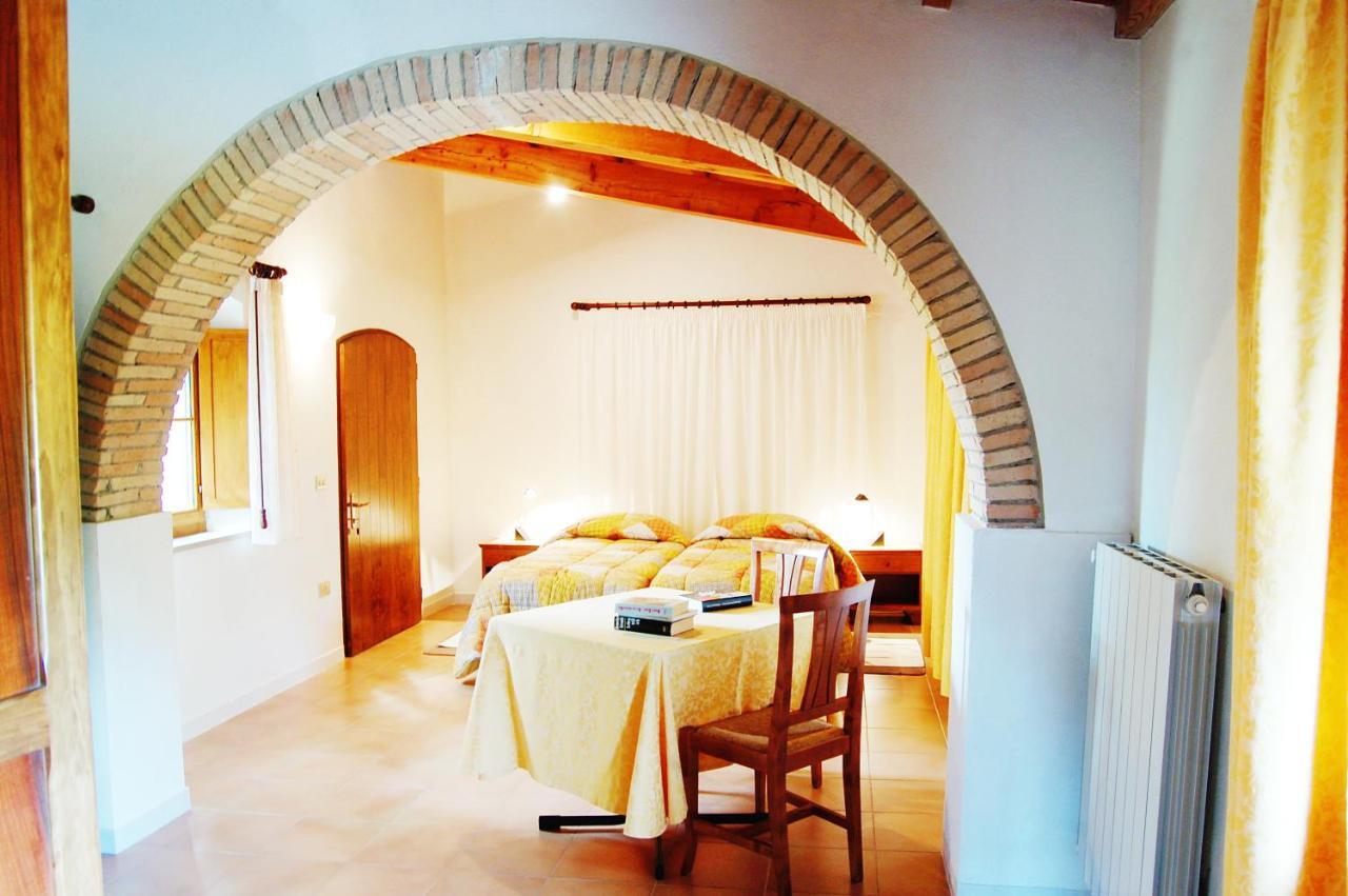 Le Valli Aparthotel Pomarance Rum bild