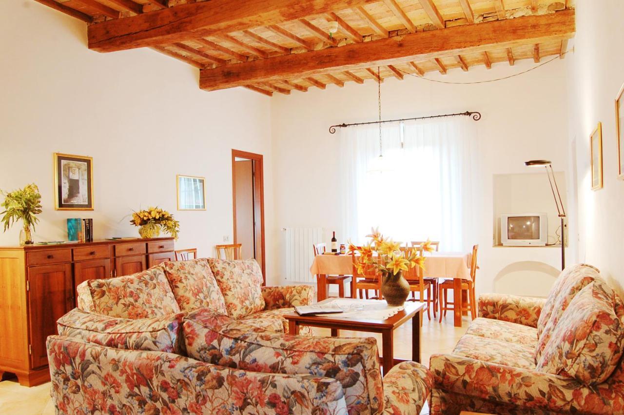 Le Valli Aparthotel Pomarance Rum bild